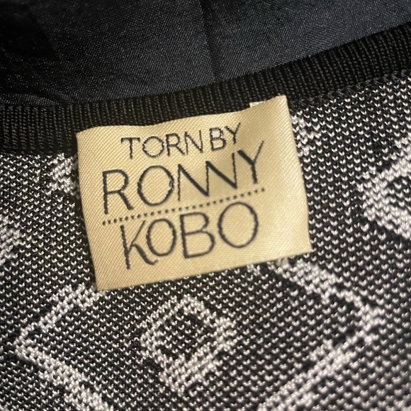 Torn by Ronny Kobo Black White Tight Knit Fringe T shirt Top size small - Picture 5 of 7